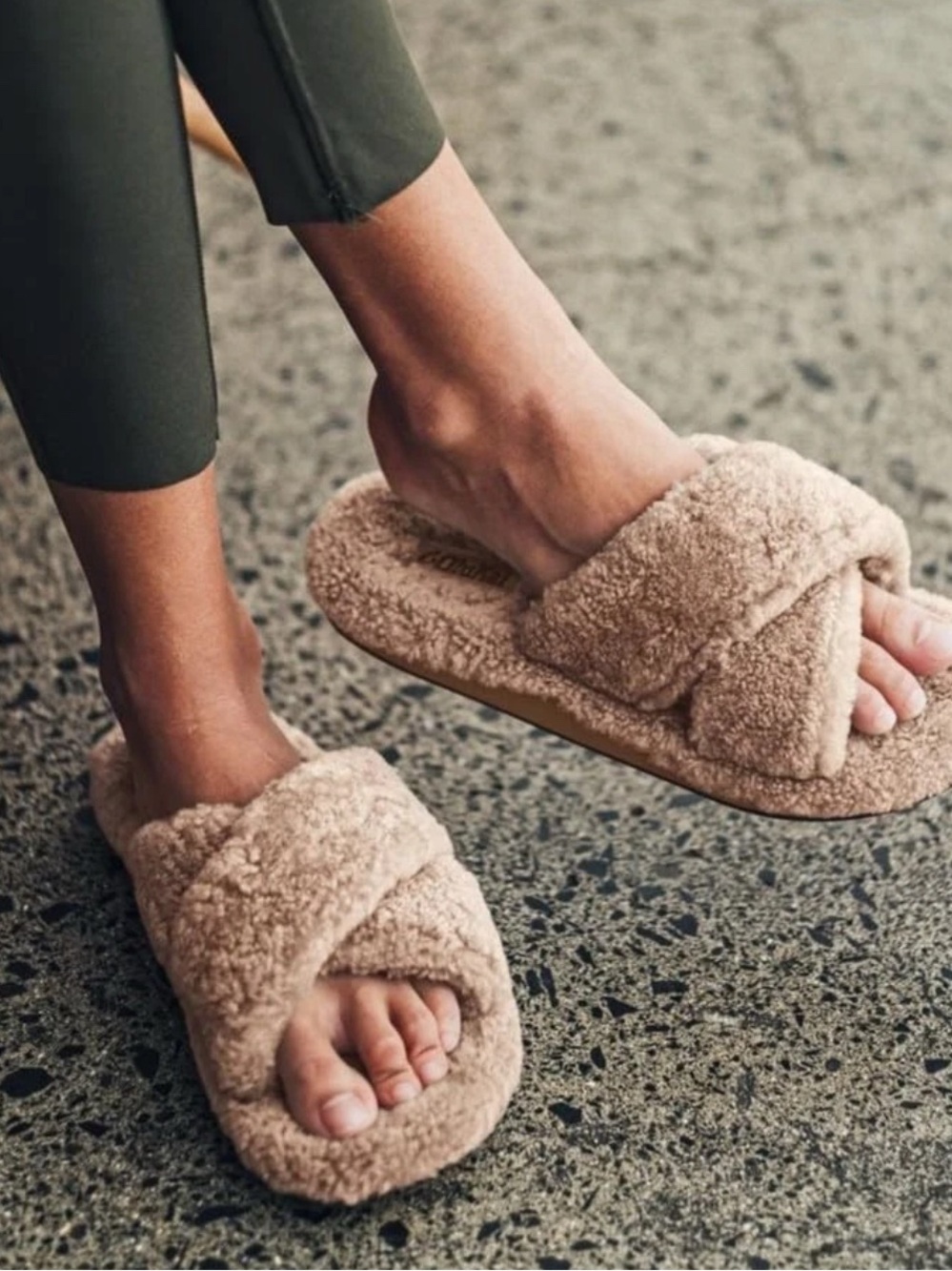 Olukai Hila Heu Genuine Shearling Slipper Womens Size 7 Tan Beige